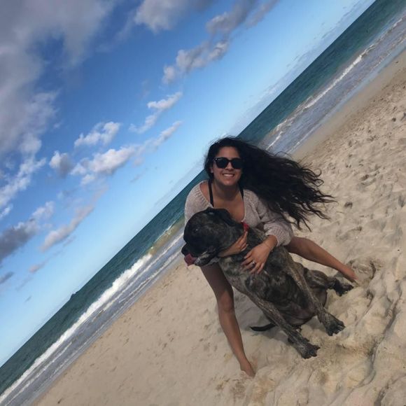 Meet your Posher, Yetzia - Picture 1 of 6